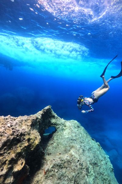 Amazing Girl Free Dives in Marathonisi